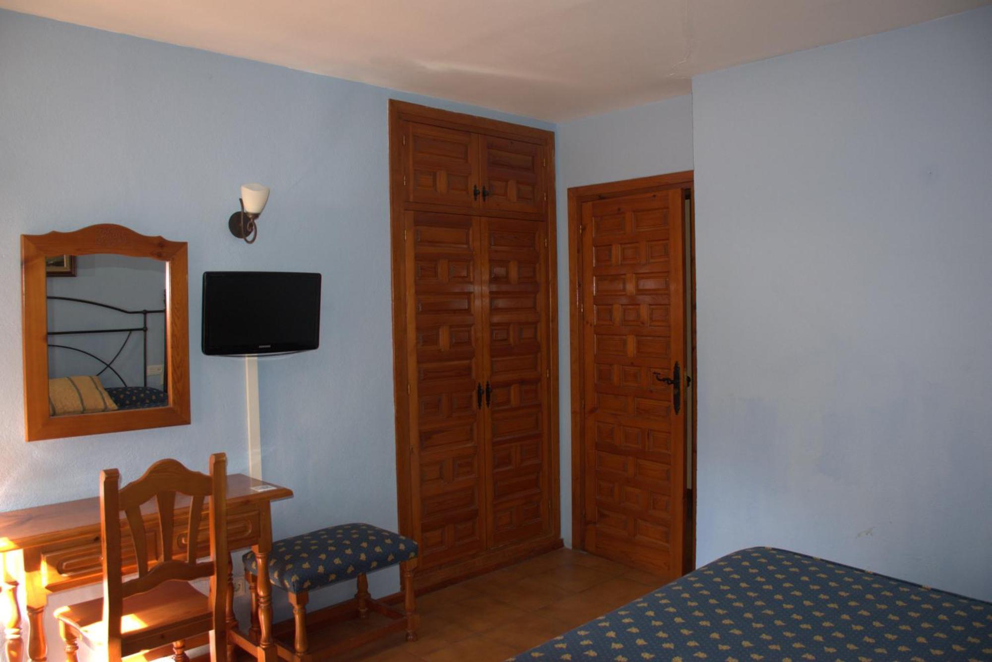 Hotel El Refugio De Juanar Ojen Room photo