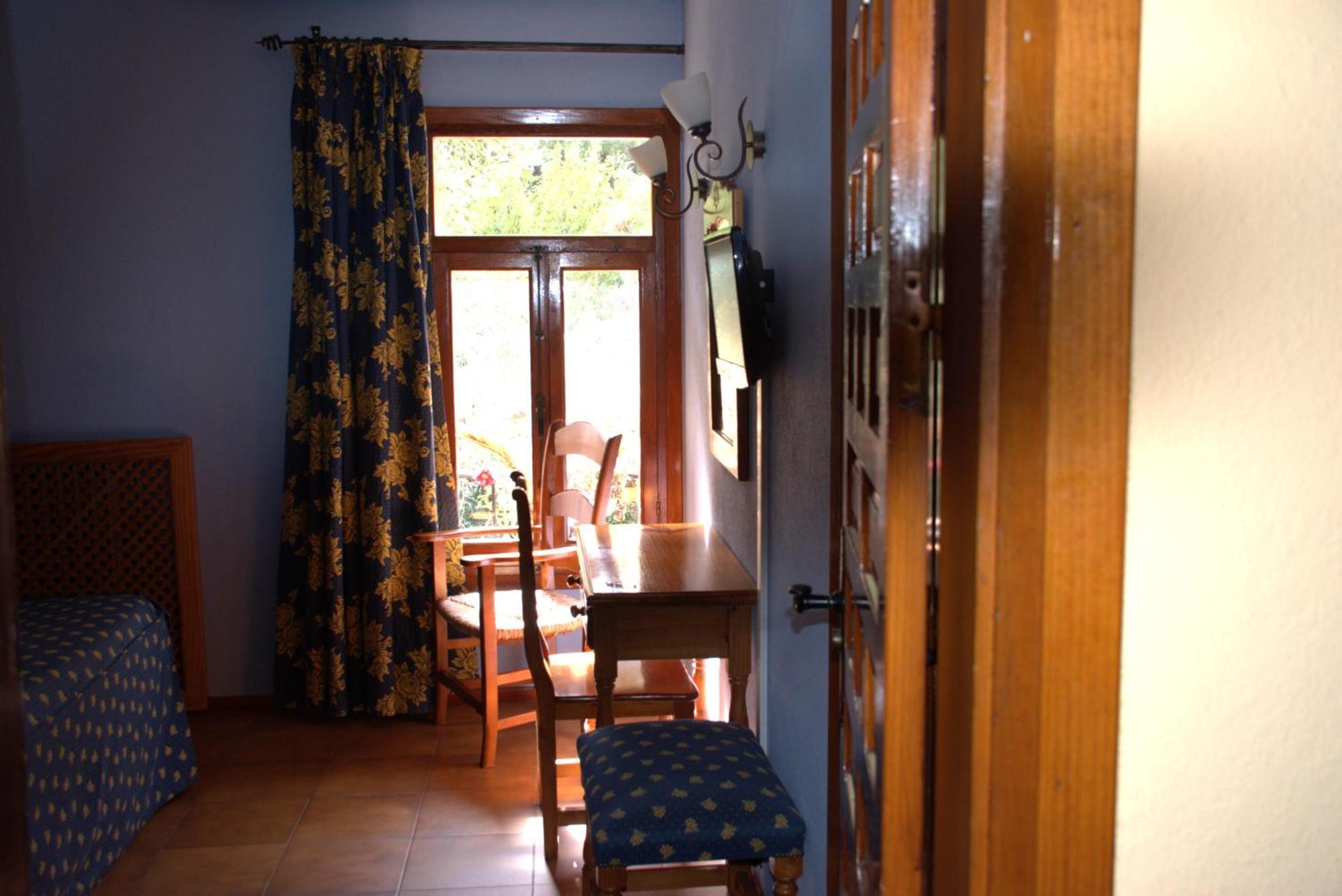 Hotel El Refugio De Juanar Ojen Room photo